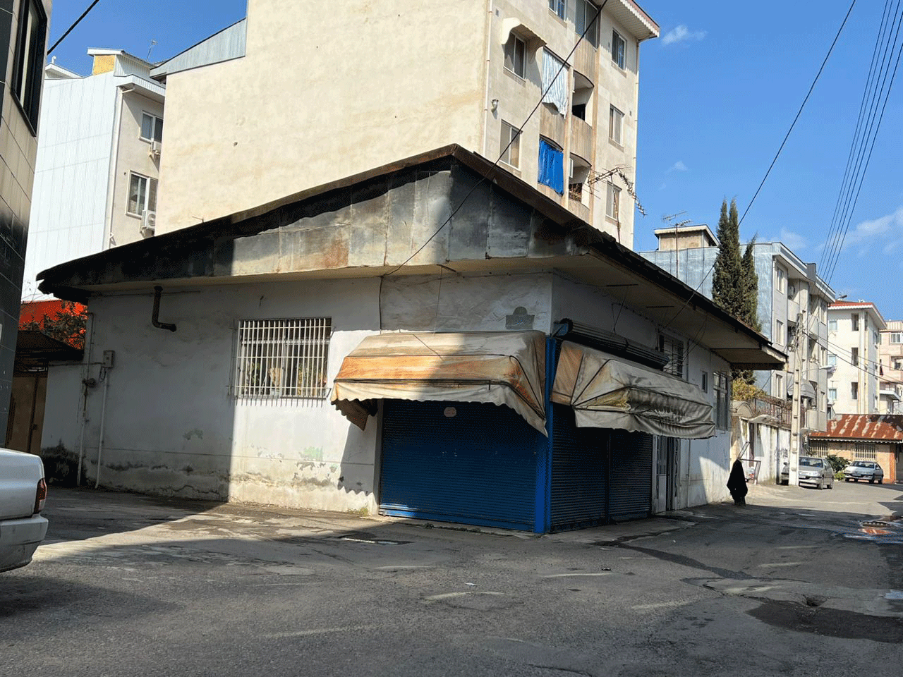 W542 - فروش کلنگی 262 متری انزلی خیابان تهران کد 2578